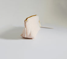 Load image into Gallery viewer, Biscuit