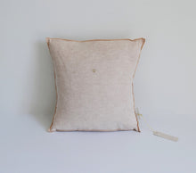 Load image into Gallery viewer, Biscuit