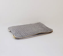 Load image into Gallery viewer, Souris