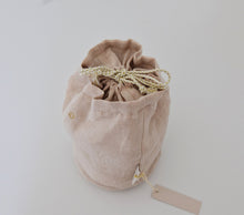 Load image into Gallery viewer, Biscuit