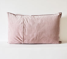 Load image into Gallery viewer, Rose Tendre