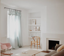 Load image into Gallery viewer, London