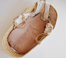 Load image into Gallery viewer, Pétale
