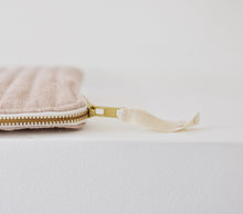 Load image into Gallery viewer, Sienna
