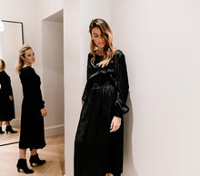 Load image into Gallery viewer, Black
