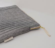 Load image into Gallery viewer, Souris
