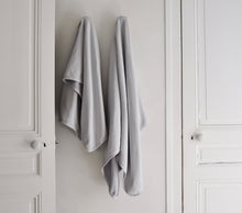 Load image into Gallery viewer, Céleste
