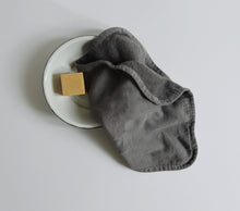 Load image into Gallery viewer, Souris
