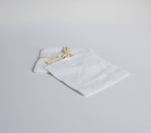 Load image into Gallery viewer, Blanc Nuage
