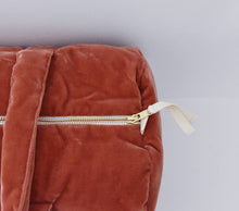 Load image into Gallery viewer, Salmone
