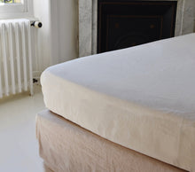 Load image into Gallery viewer, Milk
