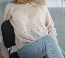 Load image into Gallery viewer, Pearl
