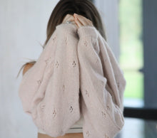 Load image into Gallery viewer, Pearl
