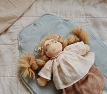 Load image into Gallery viewer, London
