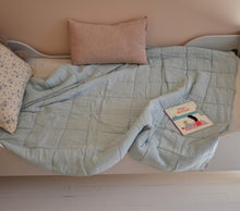 Load image into Gallery viewer, London
