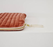 Load image into Gallery viewer, Salmone
