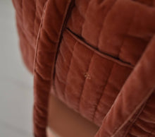 Load image into Gallery viewer, Salmone
